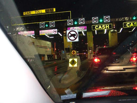 Im Mietwagen auf der Autobahn - es regnet