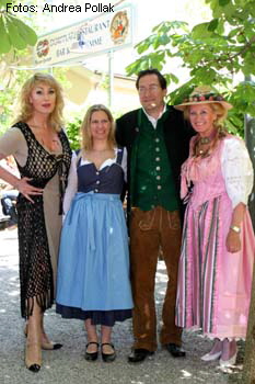 Gloria Gray, Alexandra und Werner Ostheimer und Franzi Kinateder. Foto: Andrea Pollak